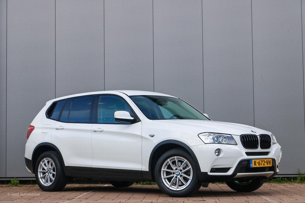 BMW X3 sDrive18d Executive Automaat | Navi | Xenon | Stoelve, Auto's, Automaat, Euro 5, Achterwielaandrijving, 2000 kg
