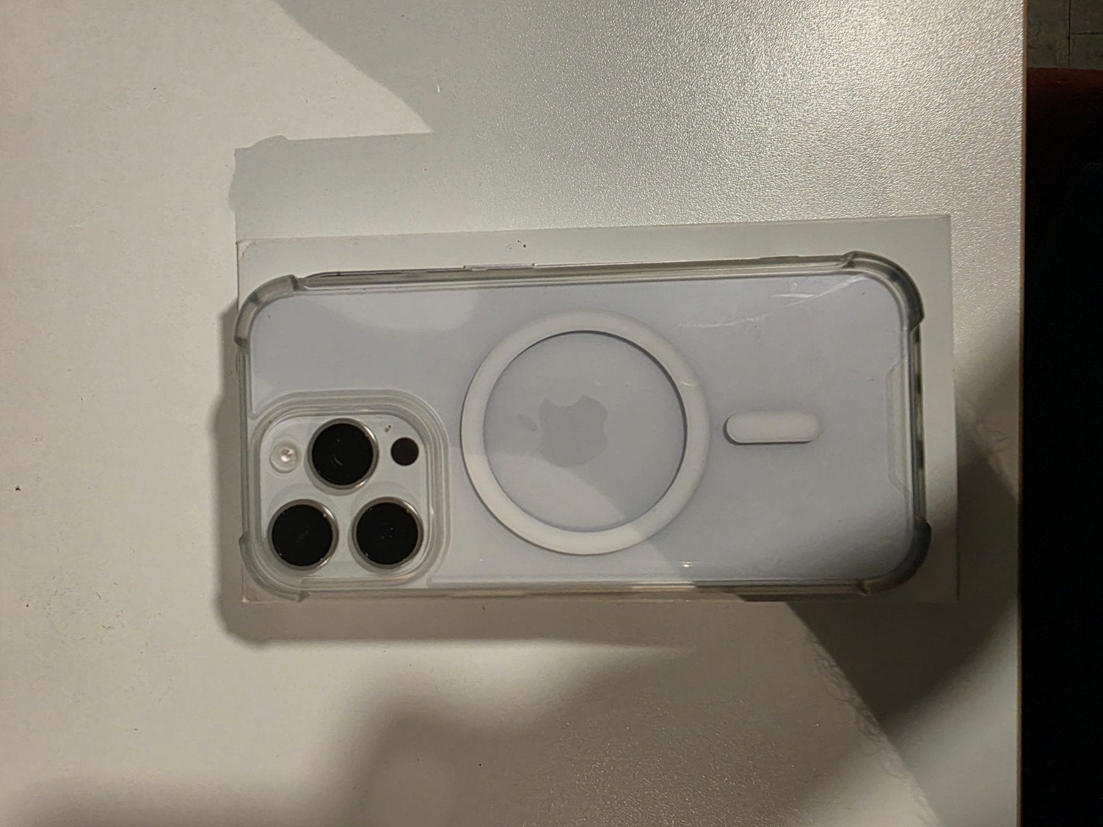 Foto 4 van iPhone 16 Pro 128GB - White Titanium - Like New