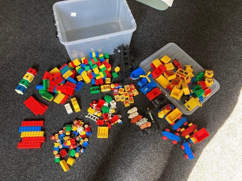 DUPLO