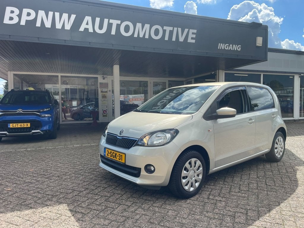 Skoda Citigo 1.0 Ambition (bj 2013, semi-automaat), Auto's, Stof, Gebruikt, 4 stoelen, Origineel Nederlands