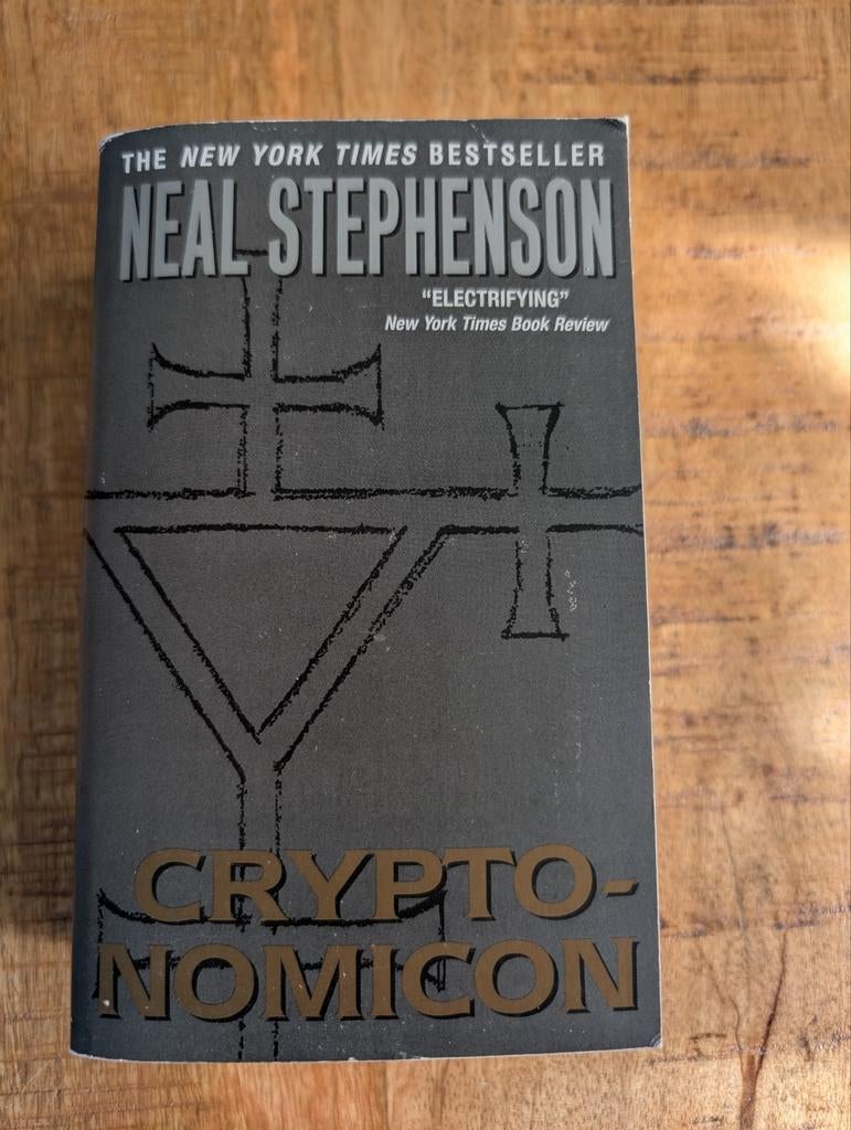 Neal Stephenson - Cryptonomicon in het Engels, Boeken, Ophalen of Verzenden, Zo goed als nieuw, Neal Stephenson