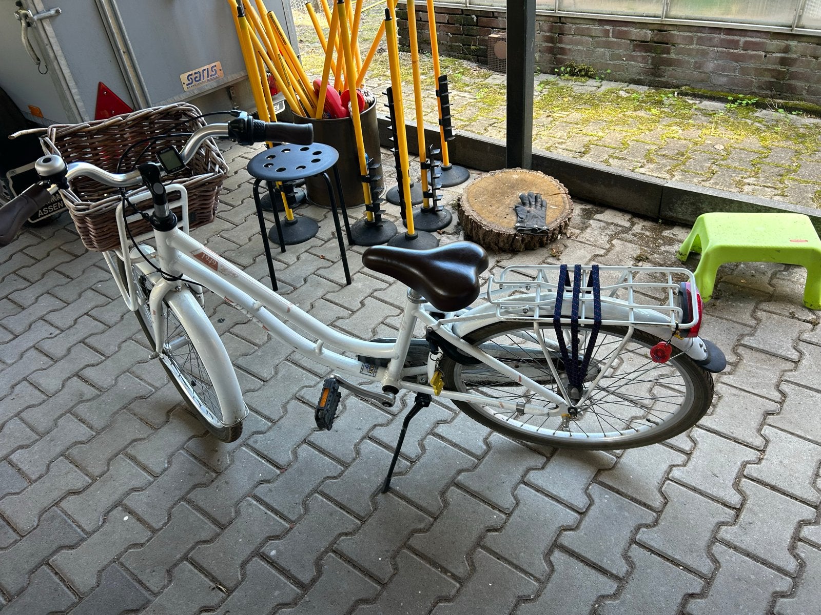 Flyke Meisjesfiets met mand en bagagedrager, Fietsen en Brommers, Fietsen | Meisjes, Ophalen, Gebruikt, 24 inch, Versnellingen