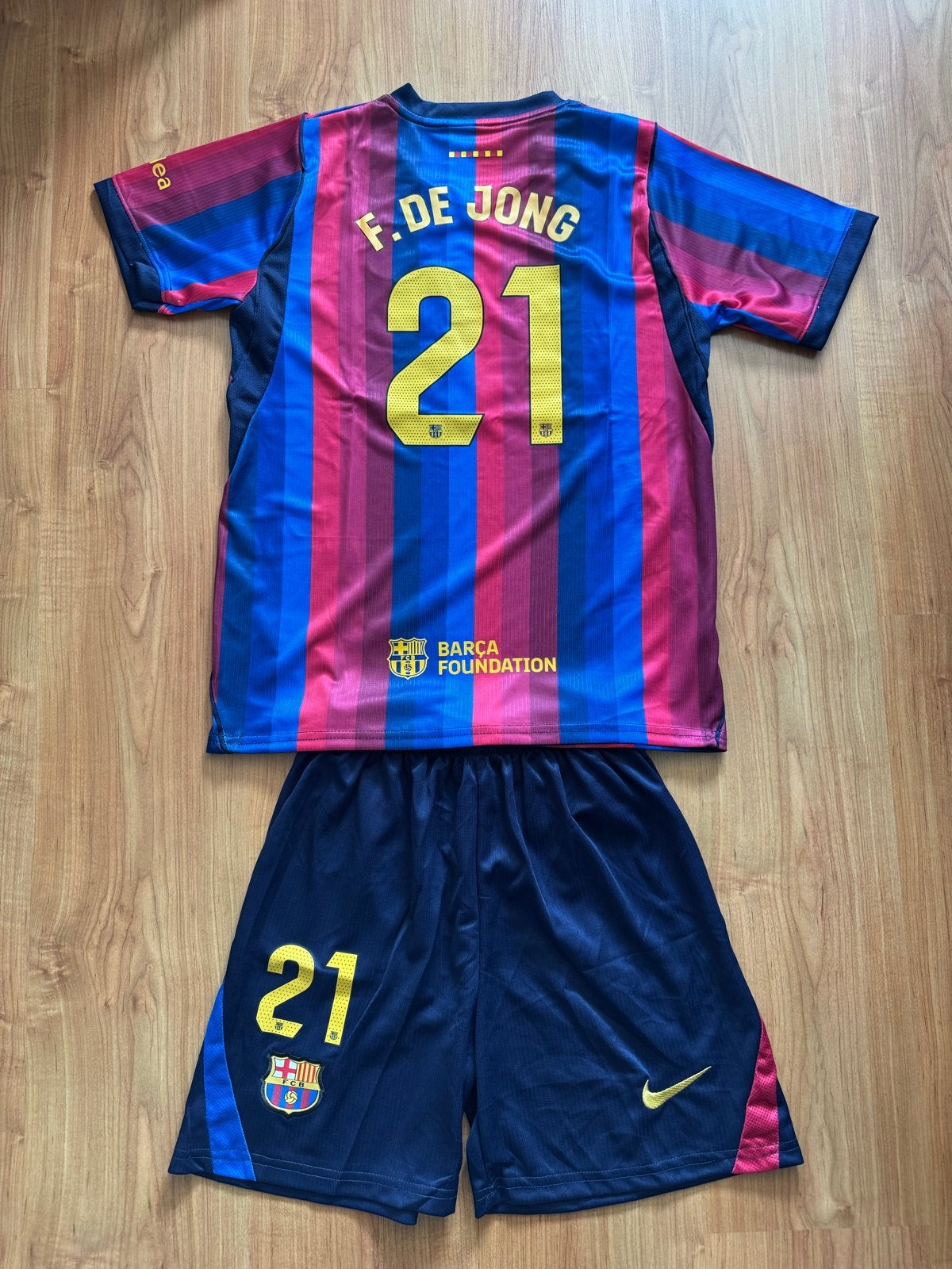 FC Barcelona 26/27 Thuis Kids Tenue - Frenkie de Jong #21, Meerkleurig, Nieuw, Ophalen of Verzenden, Voetbal