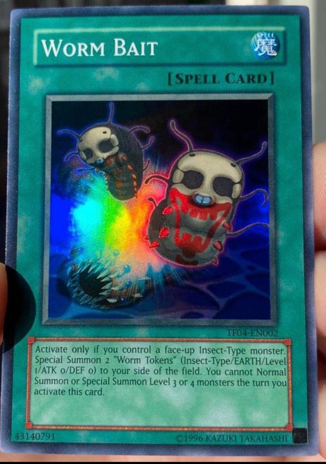Yu-Gi-Oh! Worm Bait TF04 Playstation PSP Promo !, Ophalen of Verzenden, Gebruikt, Losse kaart, Foil