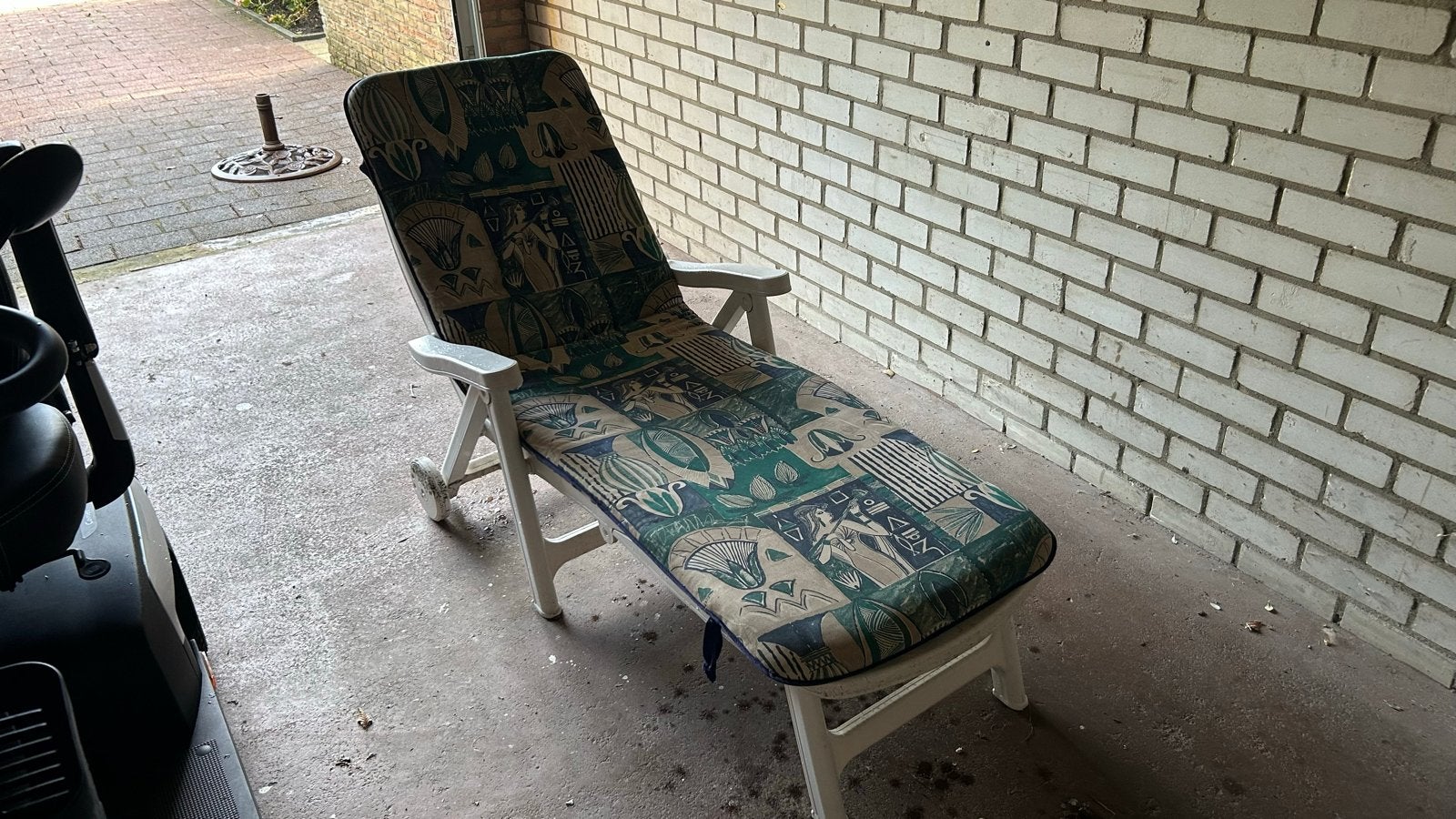 Ligstoel met kussen, Ophalen, Gebruikt, Kunststof, Inklapbaar