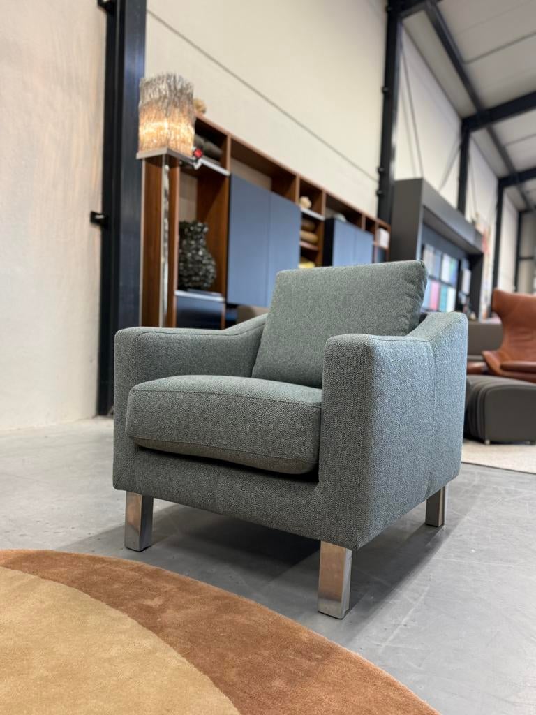 Nieuw Leolux Antonia fauteuil Blauw stof Design stoel Bank, Leolux, Nieuw, 75 tot 100 cm, Ophalen of Verzenden