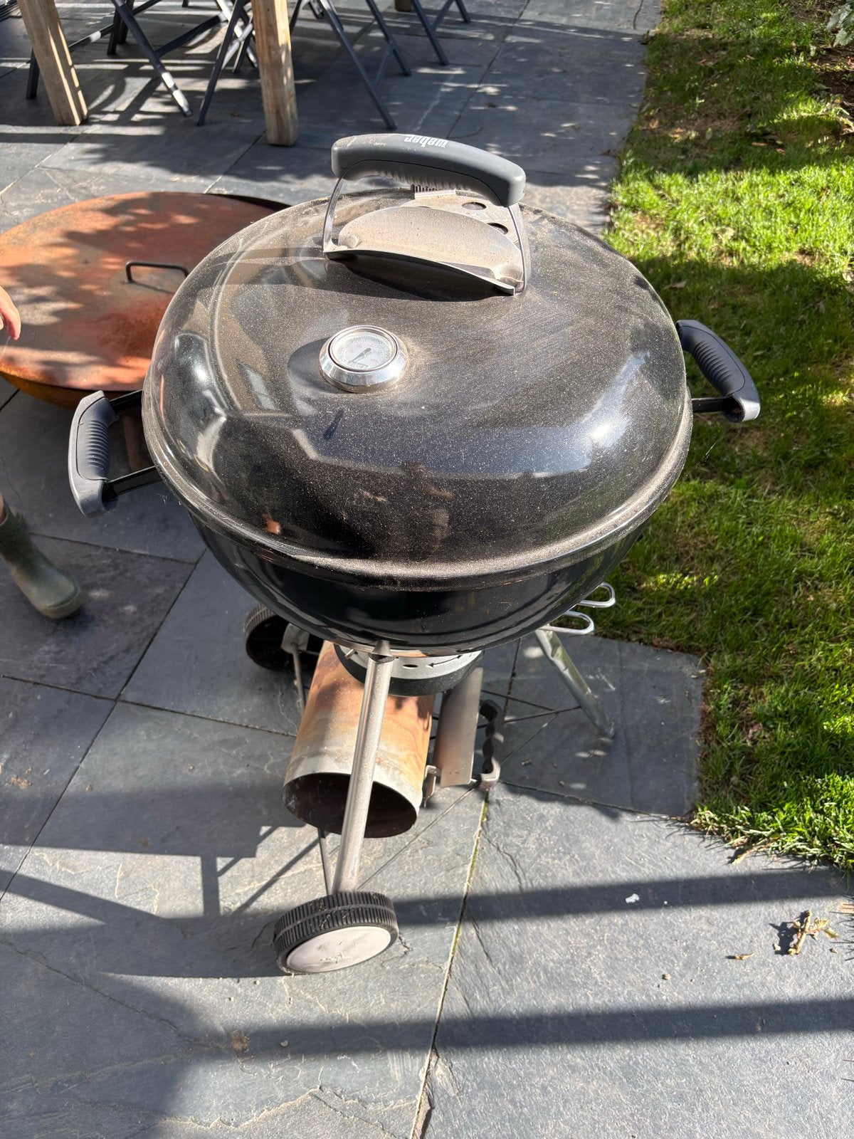Weber BBQ met thermometer en wielen, Ophalen of Verzenden, Gebruikt