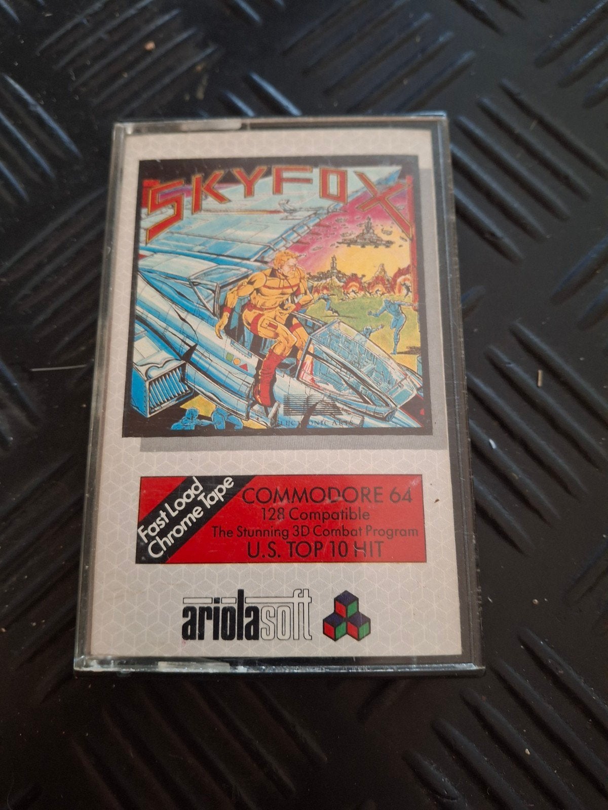 Skyfox Commodore 64 Cassette - Ariolasoft (1984/1985), Spelcomputers en Games, Gebruikt, 1 speler, Ophalen of Verzenden, Vanaf 7 jaar