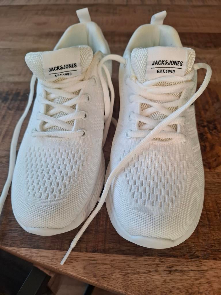 Witte Jack en Jones gympen mt 40, Ophalen, Zo goed als nieuw, Schoenen