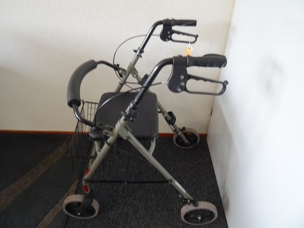 Vermeieren rollator, Ophalen, Zo goed als nieuw