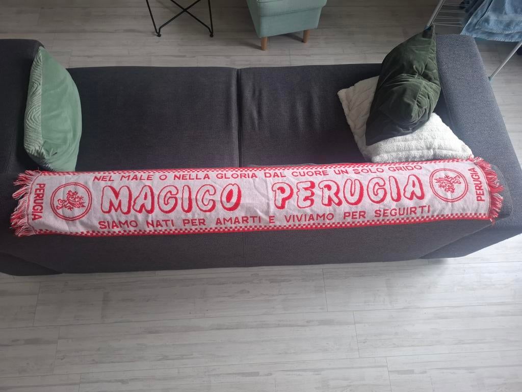 Voetbalsjaal Perugia, Ophalen of Verzenden, Zo goed als nieuw, Buitenlandse clubs, Vaantje of Sjaal