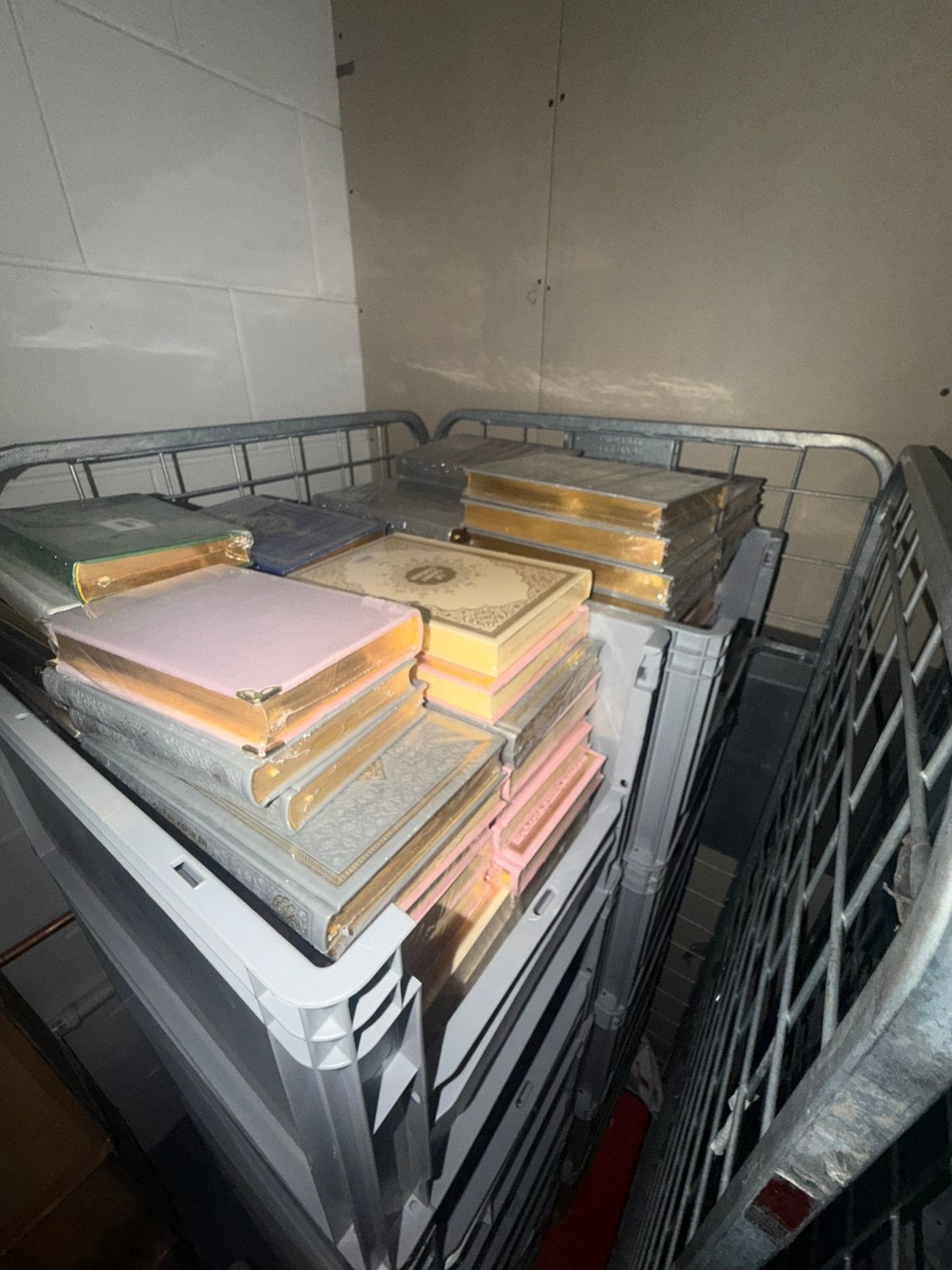 Korans & islamitische boeken  meer dan 1200 stuks, Ophalen