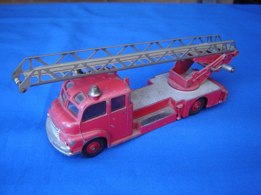 originele Dinky jaren 60 - Bedford brandweer ladderwagen, Ophalen of Verzenden, Gebruikt, Bus of Vrachtwagen, Dinky Toys