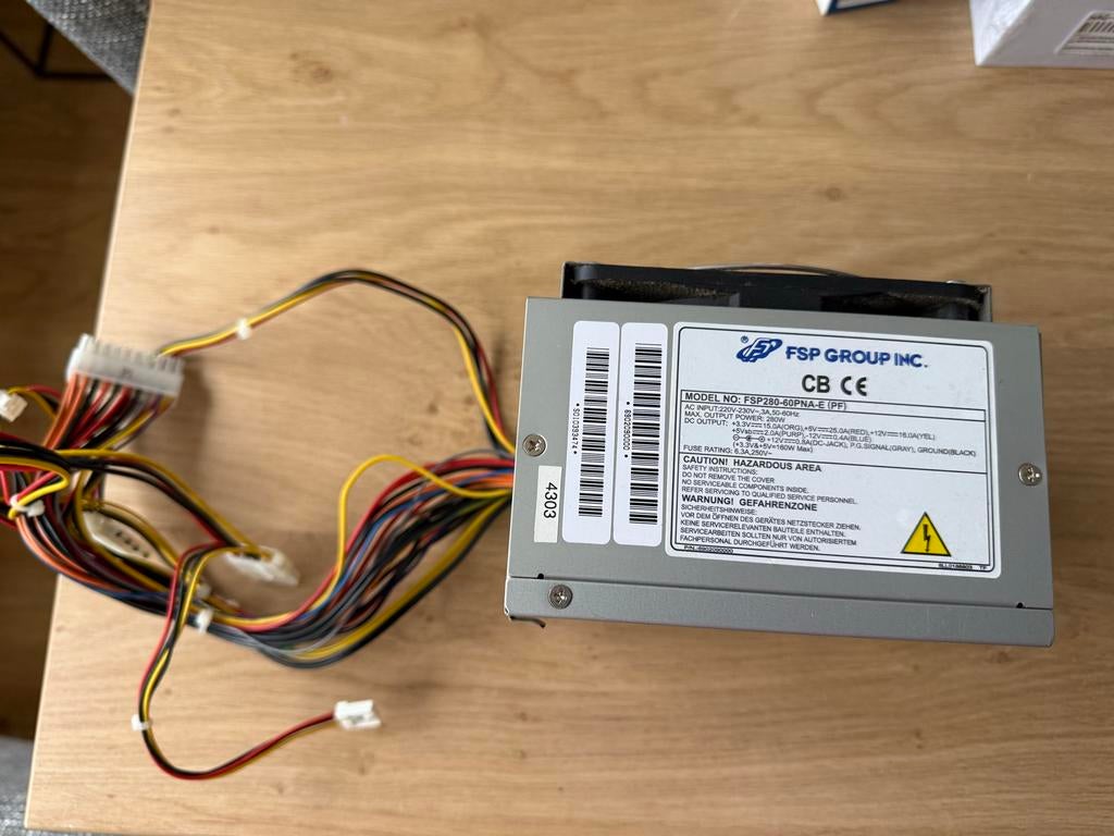 Oude werkende computer voeding PSU FSP Group Inc. FSP230-60P, Computers en Software, Ophalen of Verzenden, Gebruikt