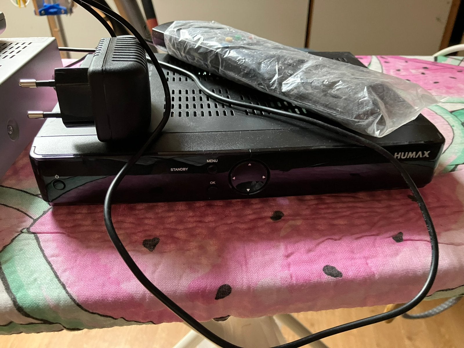 3Humax te koop met afstandsbediening, Ophalen, Zo goed als nieuw, Overige typen, Overige merken