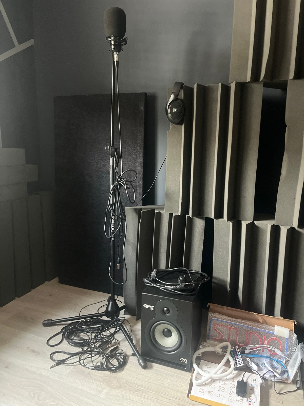 Complete Studio Set: Microfoon, Monitors, Interface & Panele, Ophalen of Verzenden, Zo goed als nieuw, Studiomicrofoon