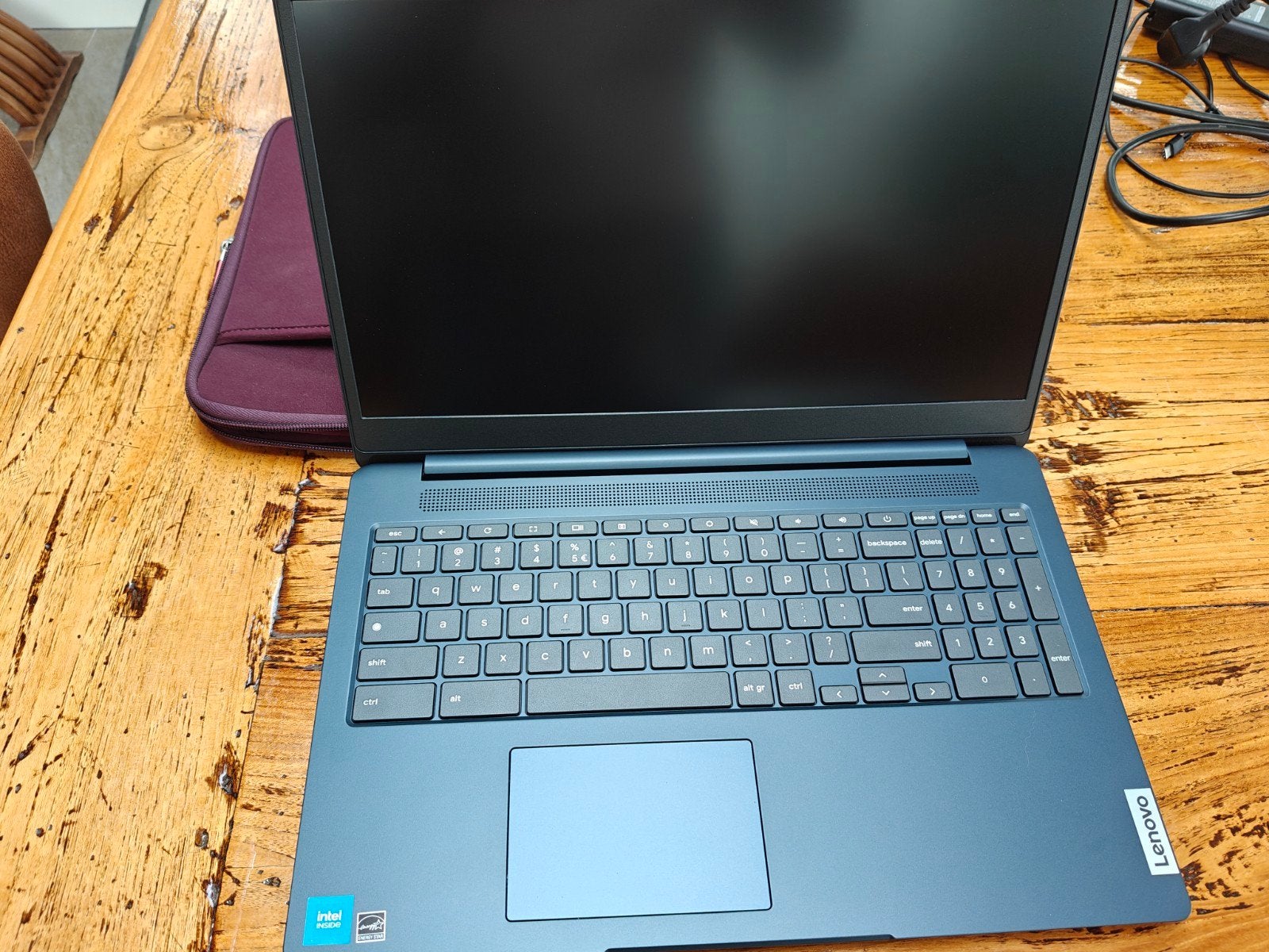 Lenovo Chromebook 3 15IJL6 met hoes - Zo goed als nieuw, Qwerty, Ophalen of Verzenden, Zo goed als nieuw, 128 GB