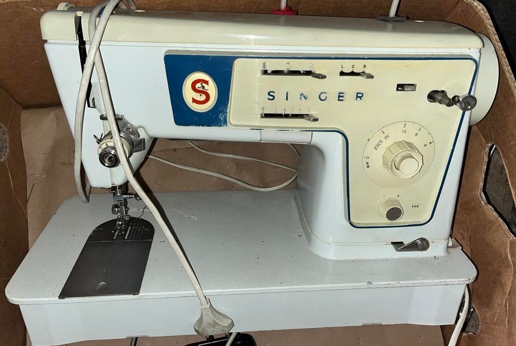 Vintage singer 466 naaimachine, Ophalen of Verzenden, Zo goed als nieuw, Naaimachine, Singer