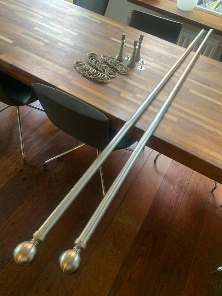 2 Gordijnroedes 180 cm, 28mm met 36 ringen en 3 steunen, 150 tot 200 cm, Modern klassiek, Ophalen of Verzenden, Zo goed als nieuw