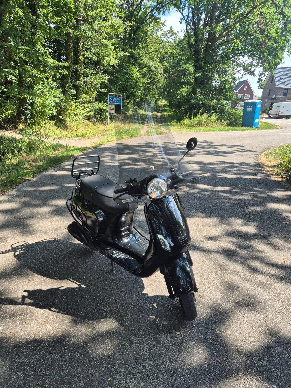 AGM VX50i  in topstaat 2021 geel kenteken, Gebruikt, Benzine, Ophalen, Overige merken