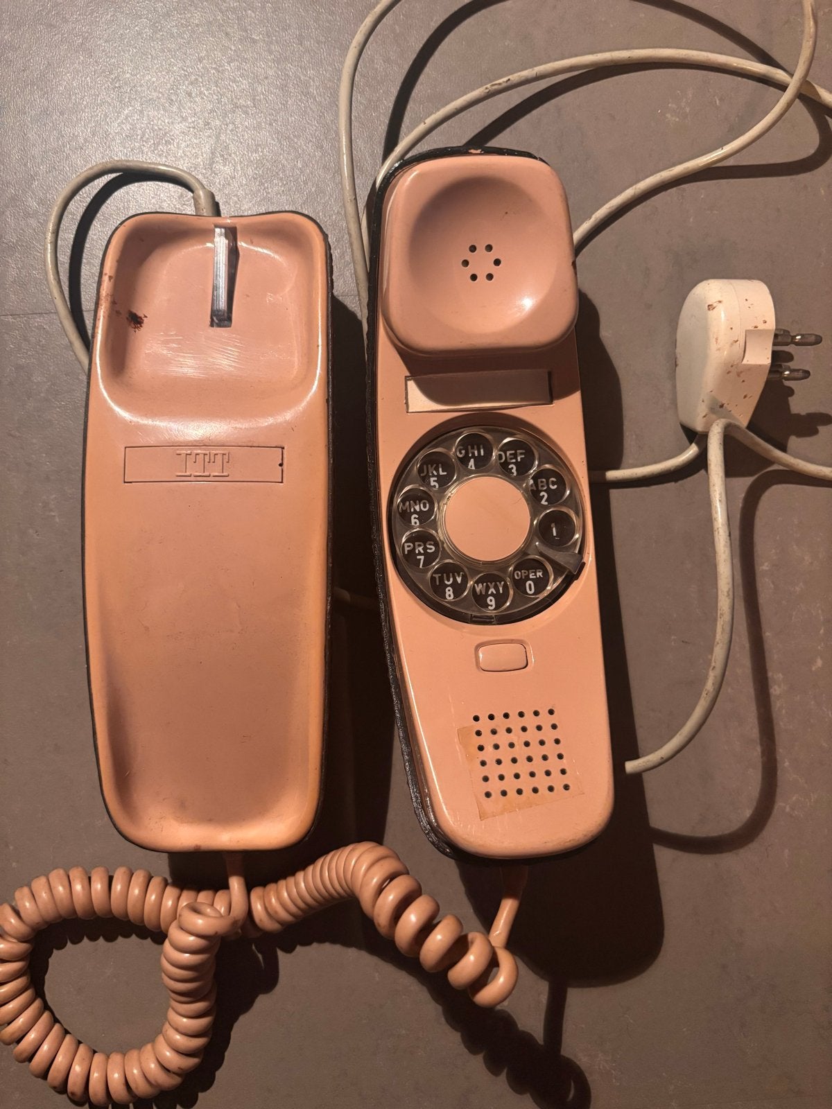 Vintage ITT Own-a-Phone draaischijf telefoon, bruin leer, Ophalen of Verzenden, Gebruikt, Met draaischijf