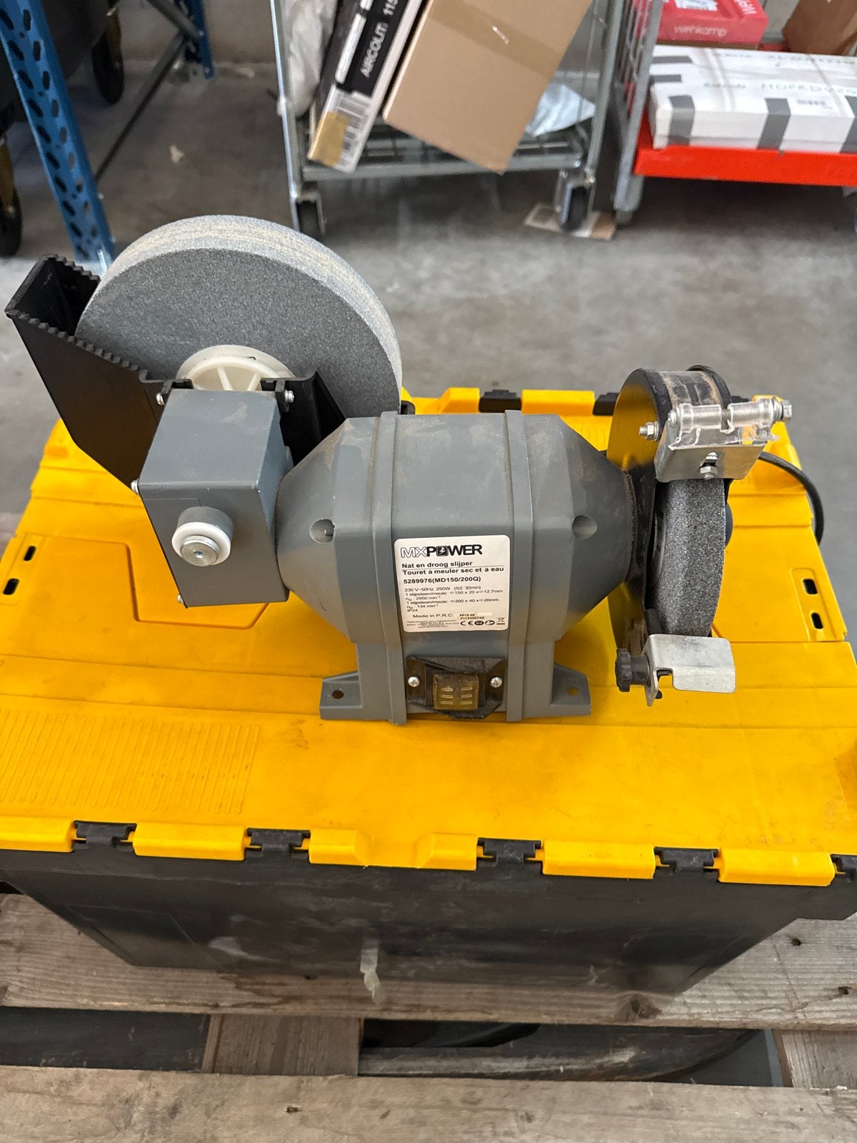 Powerplus POWX1250 bankslijpmolen, Ophalen, Gebruikt, Minder dan 700 watt, Werkbankslijpmachine