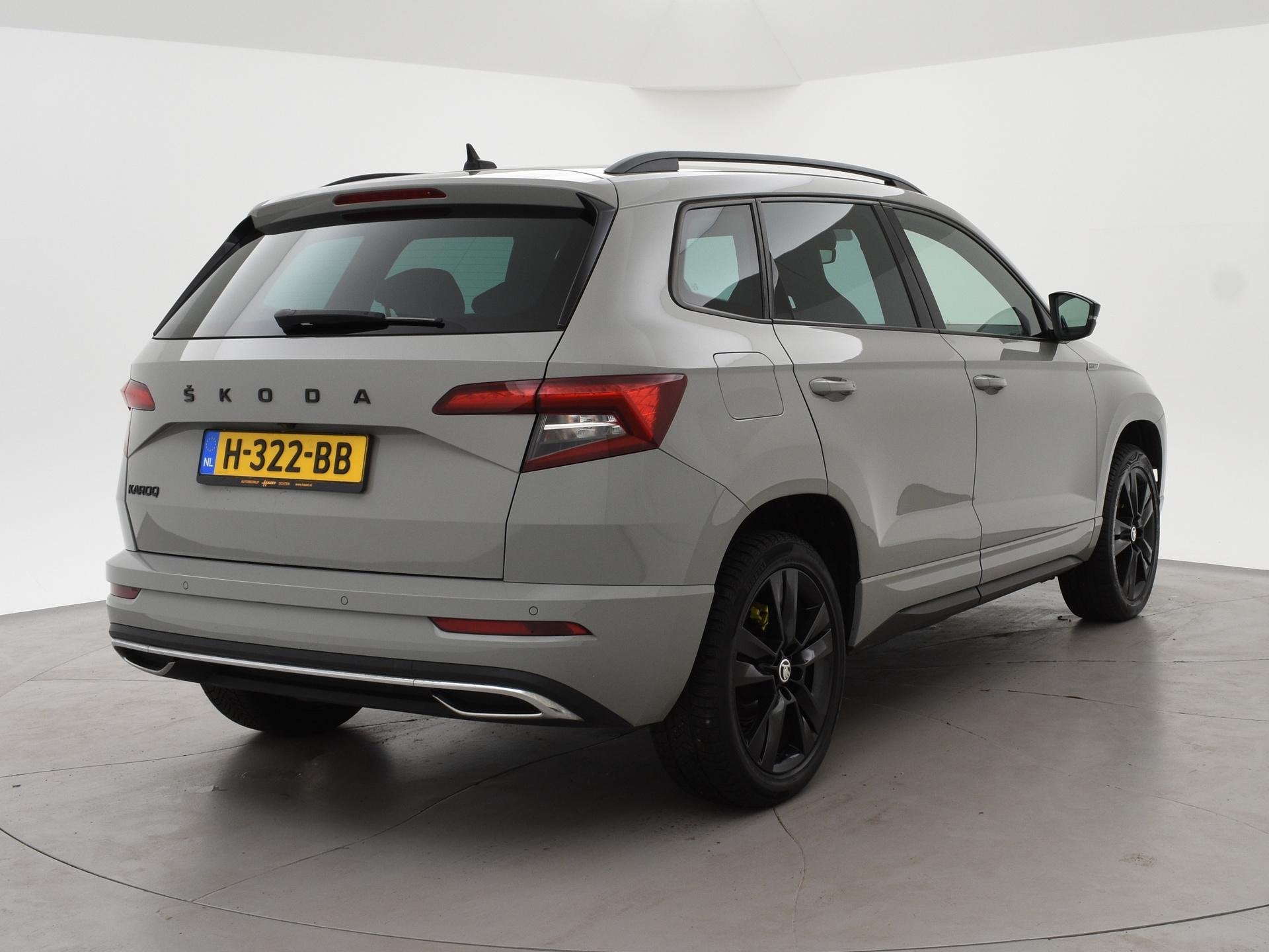 Skoda Karoq 1.5 TSI ACT SPORTLINE + WEGKL. TREKHAAK | VOL LE, Stof, 150 pk, Bedrijf, 690 kg