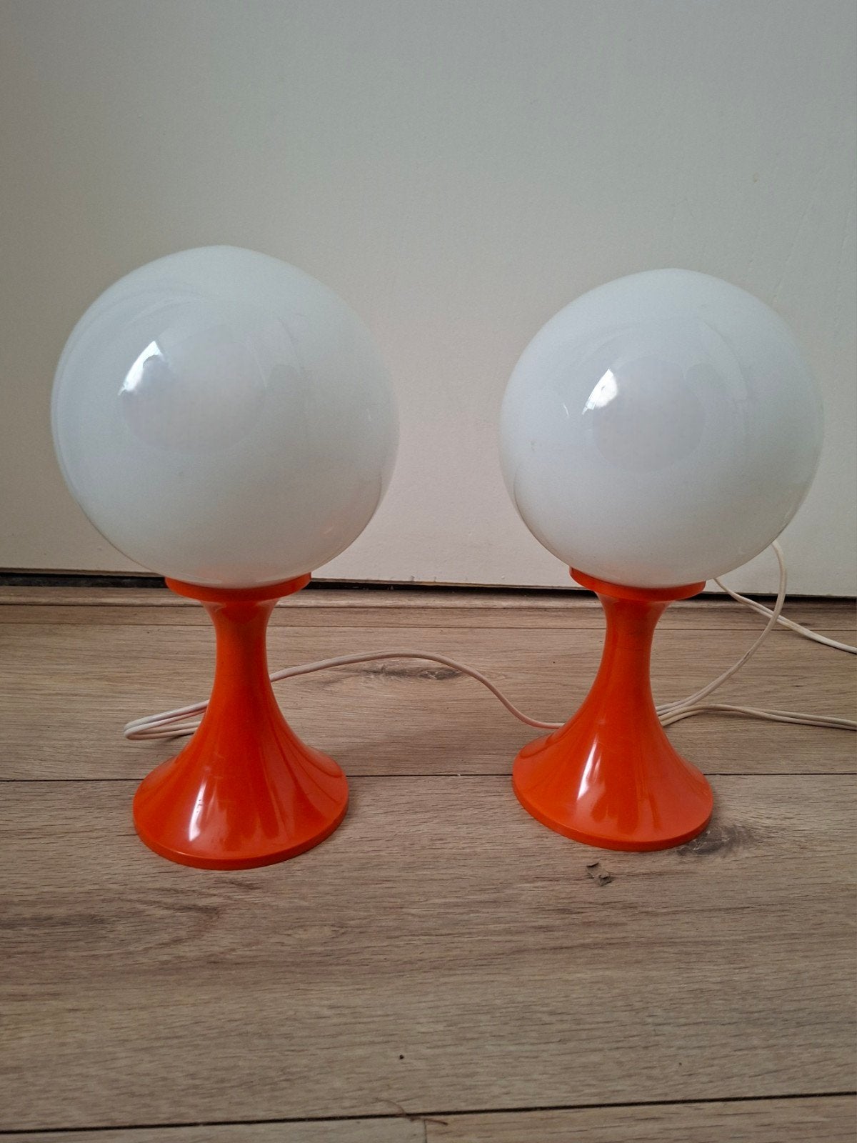 Set tafellampen met tulpvoet en glazen bol design, Oranje, Ophalen of Verzenden, Design