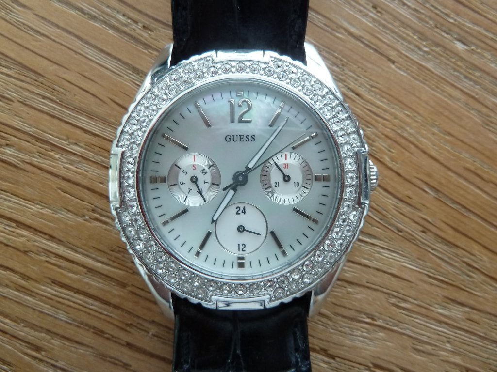 GUESS HORLOGE NIEUWSTAAT, Overige materialen, Met strass, Ophalen of Verzenden, Zo goed als nieuw