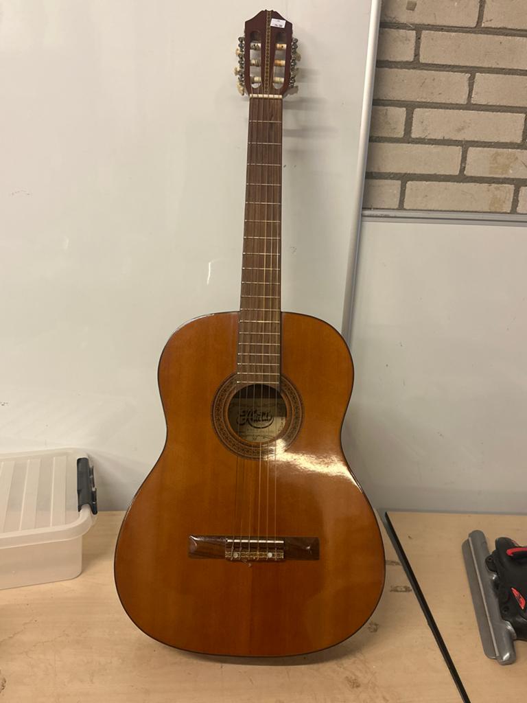 Hondo H310 Klassieke Gitaar - Made in Korea, Muziek en Instrumenten, Ophalen, Klassieke of Spaanse gitaar, Met (piezo-)element
