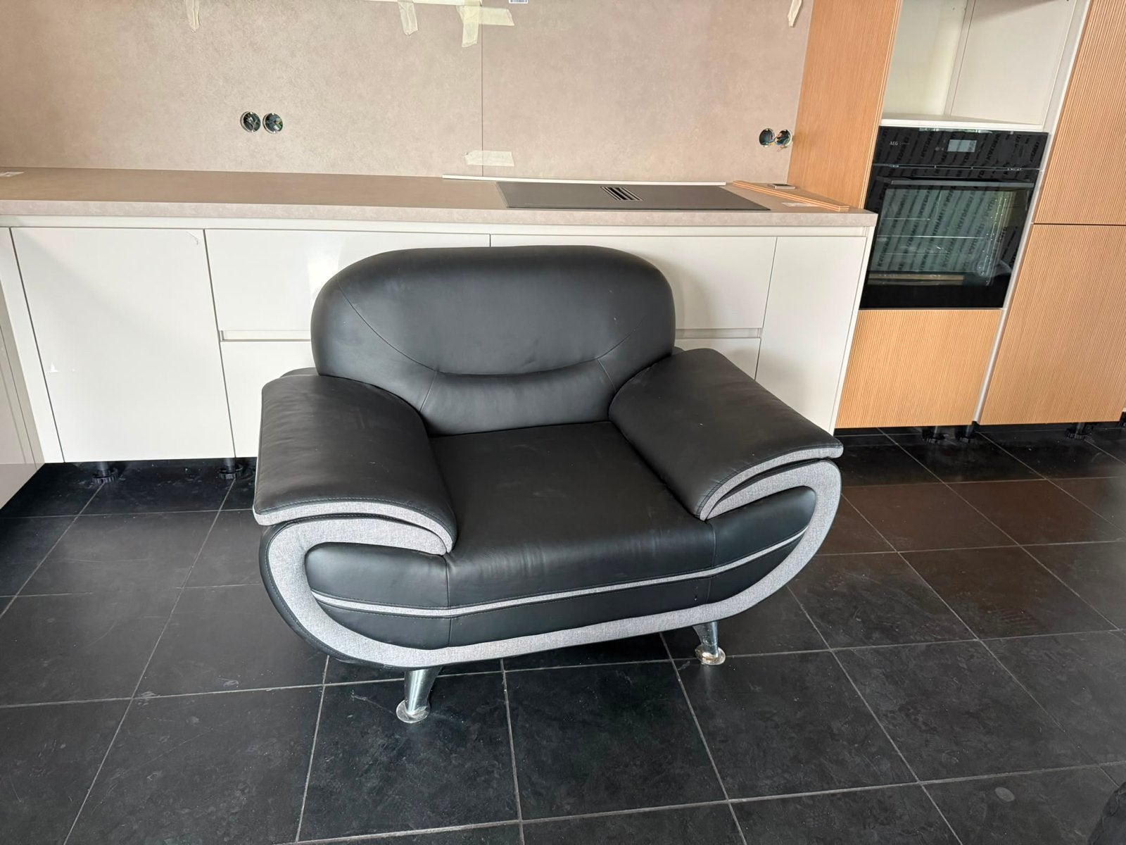Comfortabele leren stoel in goede staat, Ophalen, Gebruikt, Leer, 75 tot 100 cm