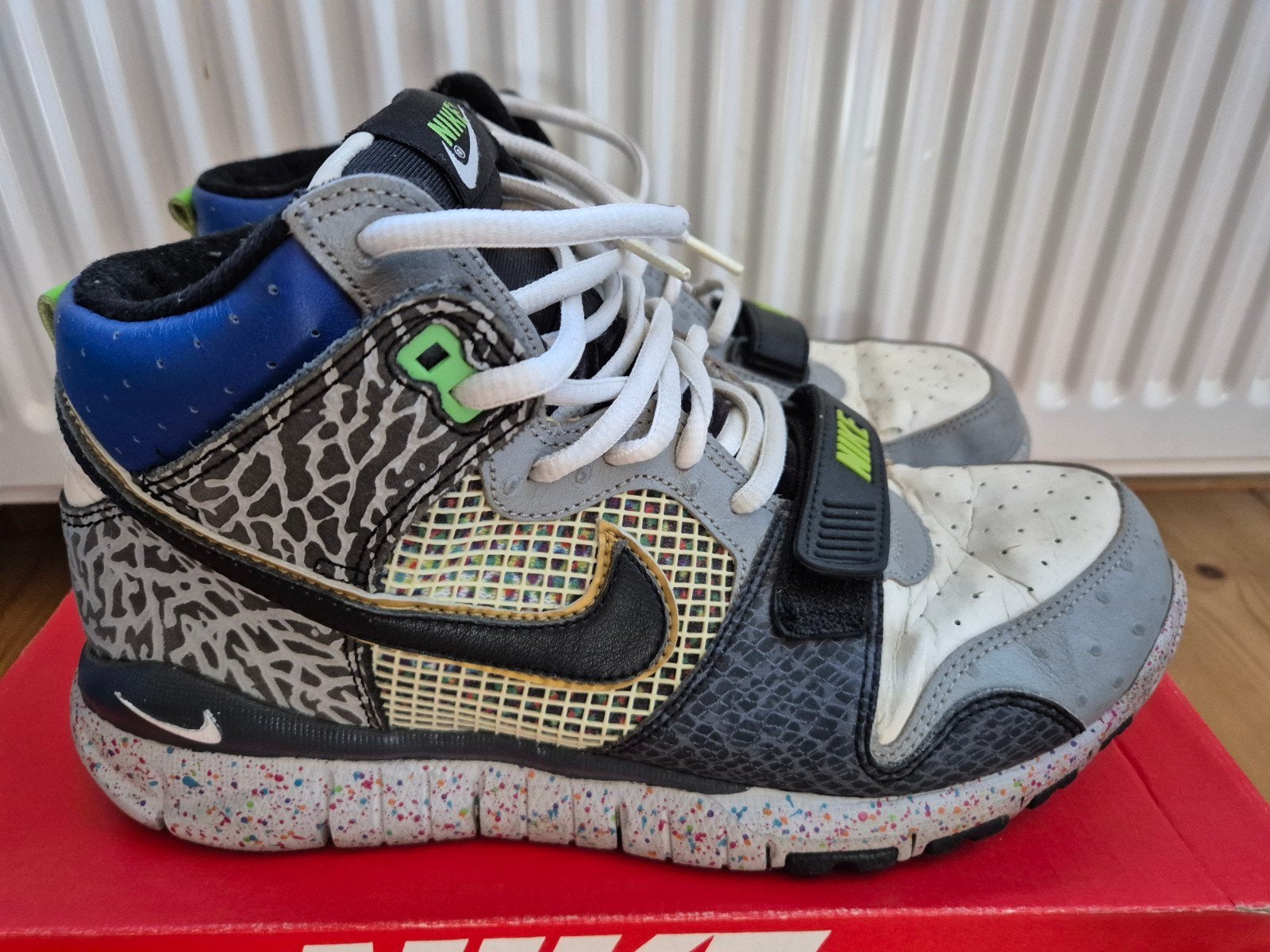 Nike Trainer Dunk High Mita MT 43 - Cracks op foto, Kleding | Heren, Schoenen, Gedragen, Sneakers of Gympen, Overige kleuren, Ophalen of Verzenden
