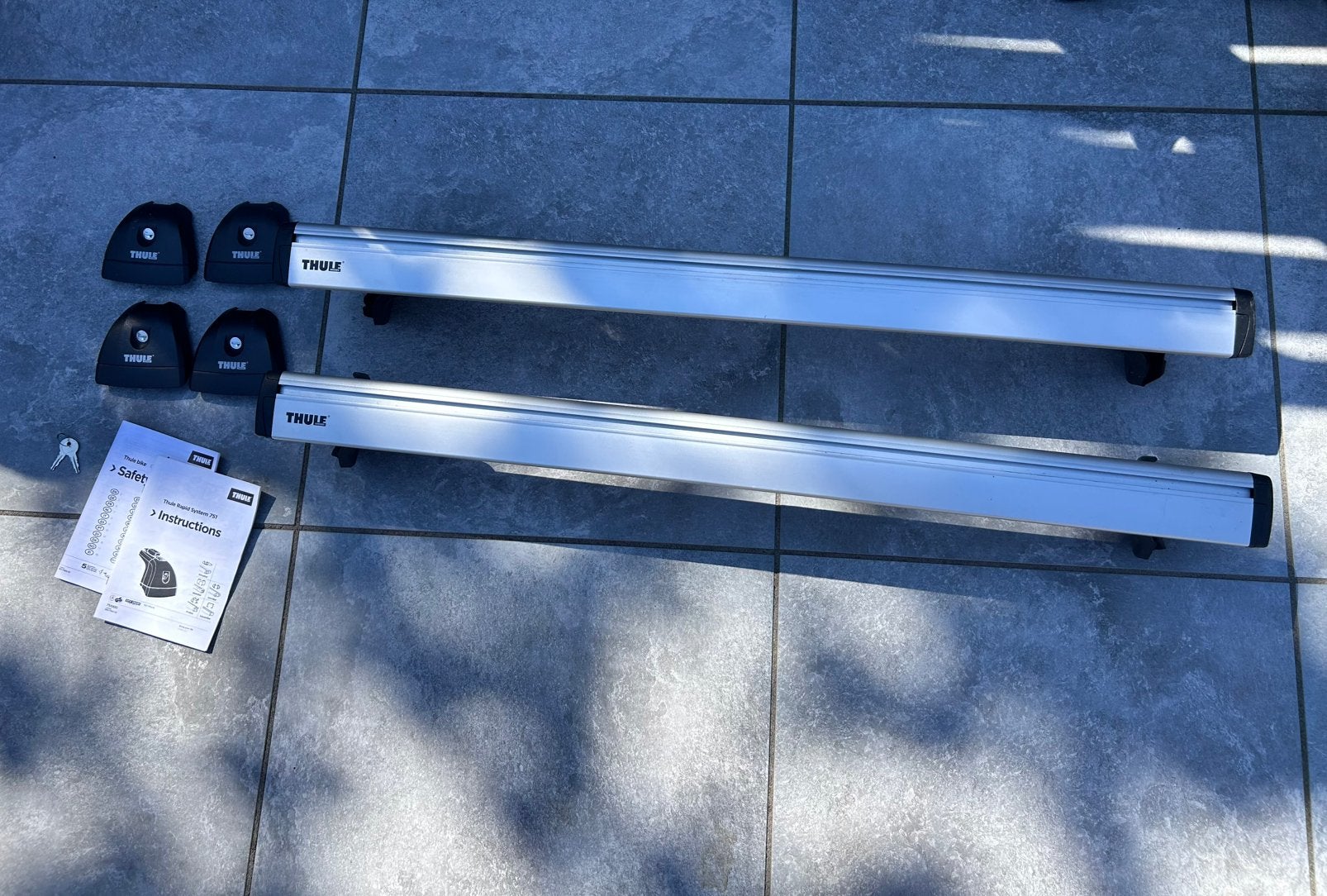 Thule WingBar 127 cm + Rapid System 751 complete set, Ophalen, Zo goed als nieuw