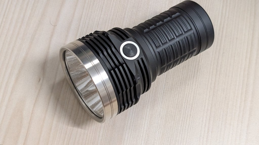 JKK76 zaklamp met 20.000 lumens, Verzenden, Zo goed als nieuw, Batterij