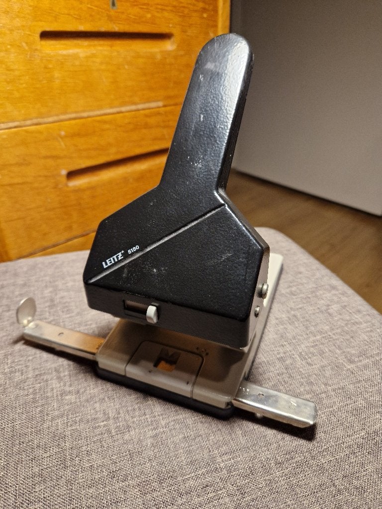 2-voudige  Leitz perforator, Diversen, Bureau-accessoires, Ophalen of Verzenden, Gebruikt