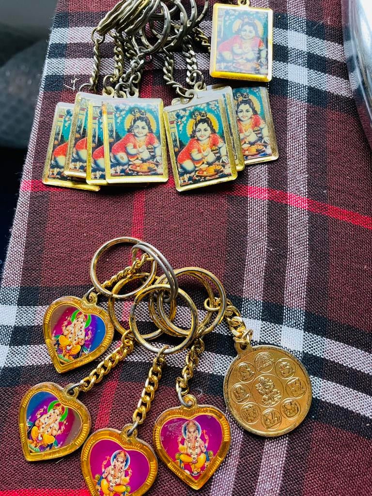 Sleutelhangers: Krishna en Ganesha, Boeken, Ophalen of Verzenden, Nieuw, Hindoeïsme