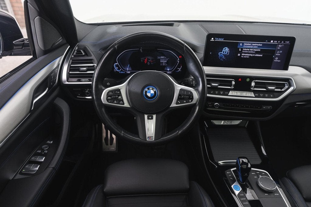 BMW iX3 High Executive / Trekhaak / Sportstoelen / Comfort A, Auto's, BMW, Achterwielaandrijving, Gebruikt, 750 kg, 2155 kg