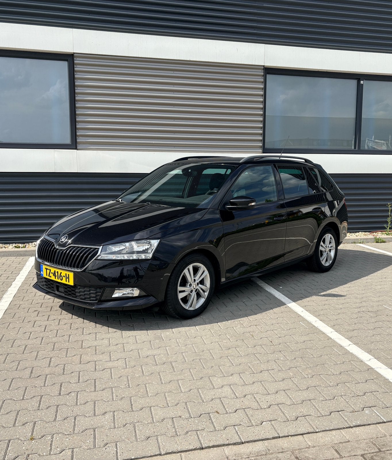 Skoda Fabia 1.0 TSI Greentech 95pk 2018 Zwart sportstoelen, Voorwielaandrijving, Zwart, Alcantara, Origineel Nederlands