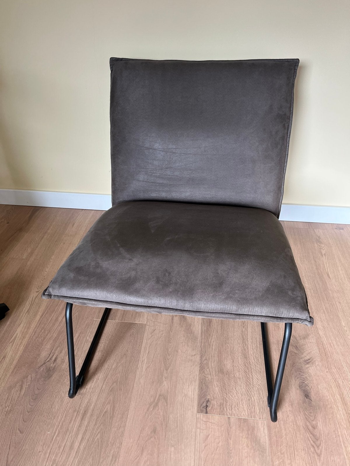 Grijze fauteuil met metalen onderstel, Ophalen, Gebruikt, Metaal, Eén