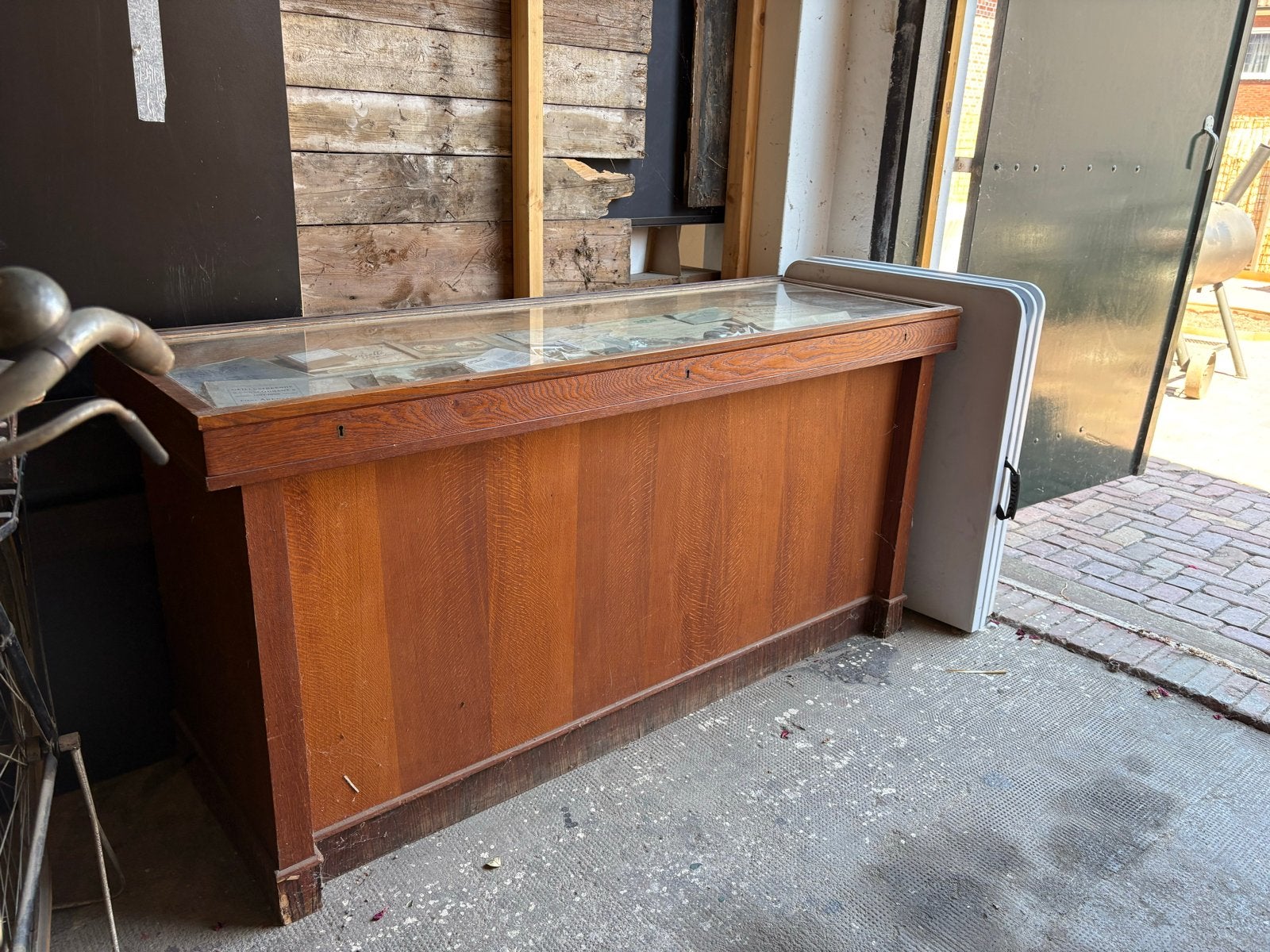 Vintage Vitrinekast met Glazen Bovenkant - Zonder Inhoud, Ophalen, Gebruikt, 150 tot 200 cm, Minder dan 100 cm