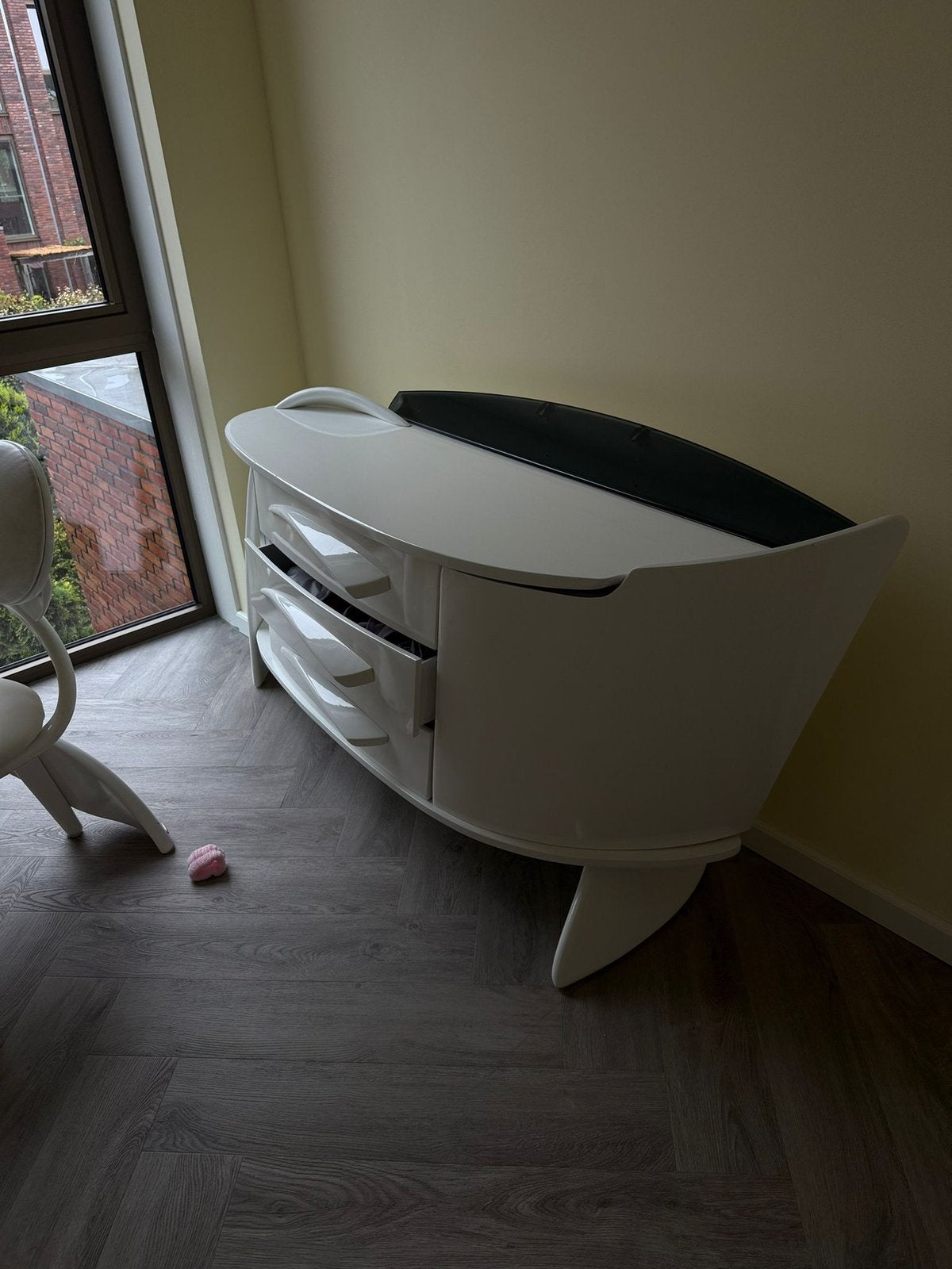 Design dressoir, Huis en Inrichting, Kasten | Dressoirs, Ophalen, Zo goed als nieuw, 25 tot 50 cm, 150 tot 200 cm
