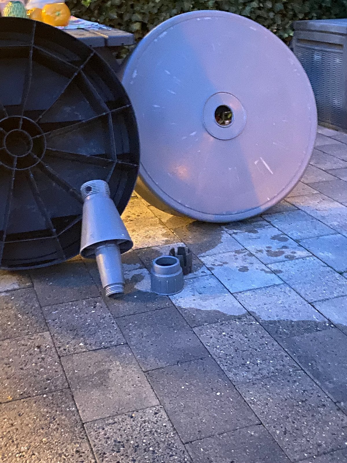 Parasolvoet - Compleet en klaar voor gebruik, Tuin en Terras, Ophalen, Gebruikt, 1 tot 2 meter, Parasolvoet
