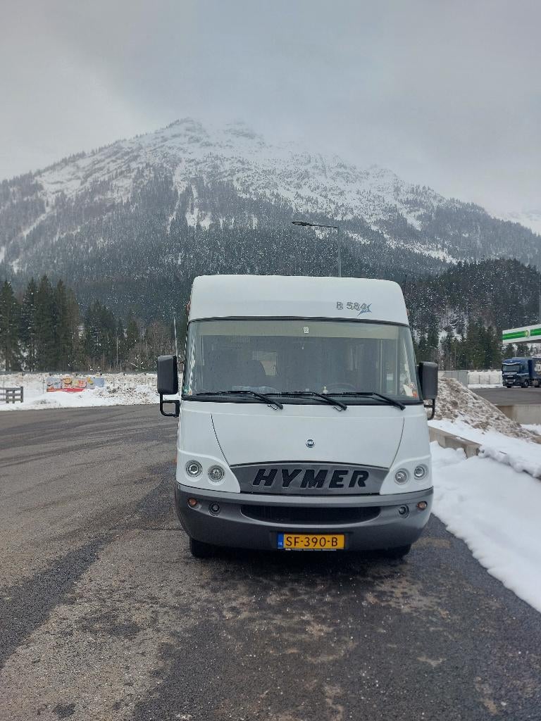 Hymer B584 bwj.2005 2.8 JTD Powermotor 147 pk., Integraal, Standaard zit, Ringverwarming, Tot en met 3
