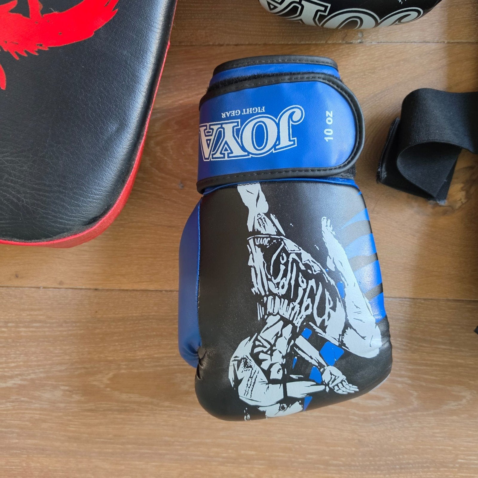 Compleet gloednieuw kinder kickbox outfit 10-16 jaar, Ophalen