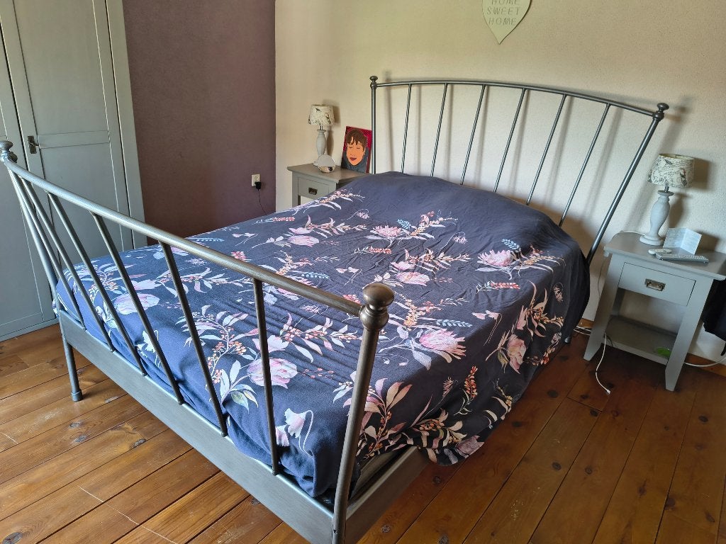 Bed 140 cm  grijs staal, Huis en Inrichting, Slaapkamer | Bedden, Ophalen, Gebruikt, Tweepersoons, 140 cm