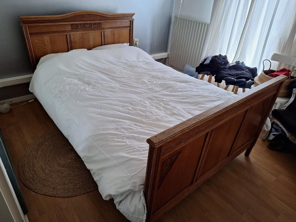 Antieke slaapkamer set: bed, wastafel, nachtkastje, dressoir, Antiek en Kunst, Ophalen of Verzenden