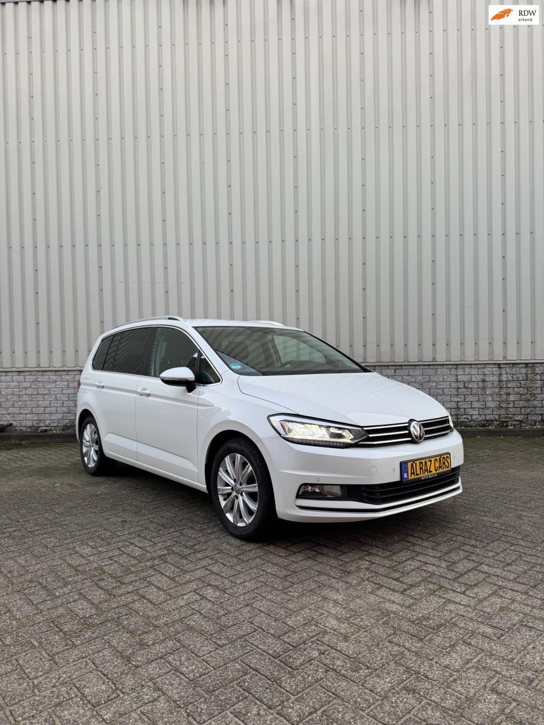 Volkswagen Touran 1.4 TSI Highline/LED/MASSAGE/TREKHAAK/VOLL, Gebruikt, Zwart, 4 cilinders, 150 pk