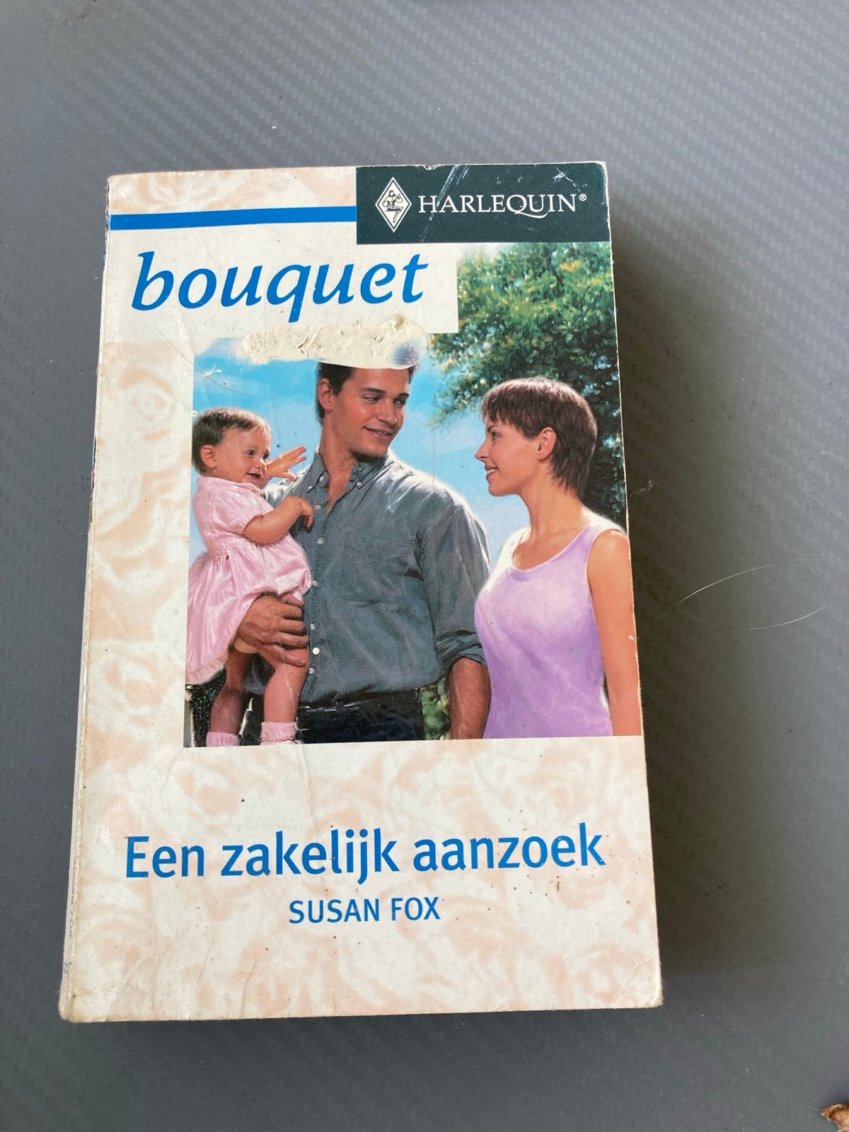 Harlequin Bouquet: Een zakelijk aanzoek - Susan Fox, Ophalen of Verzenden, Gelezen, Nederland