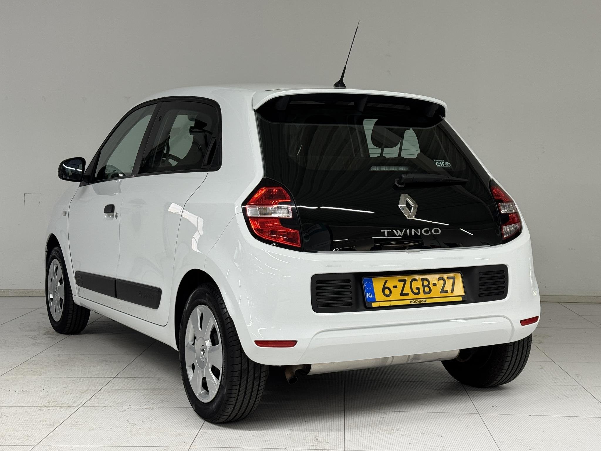 Renault Twingo 1.0 SCe Authentique | Dealer Onderhouden | 1e, Auto's, Gebruikt, 4 stoelen, Wit, Origineel Nederlands