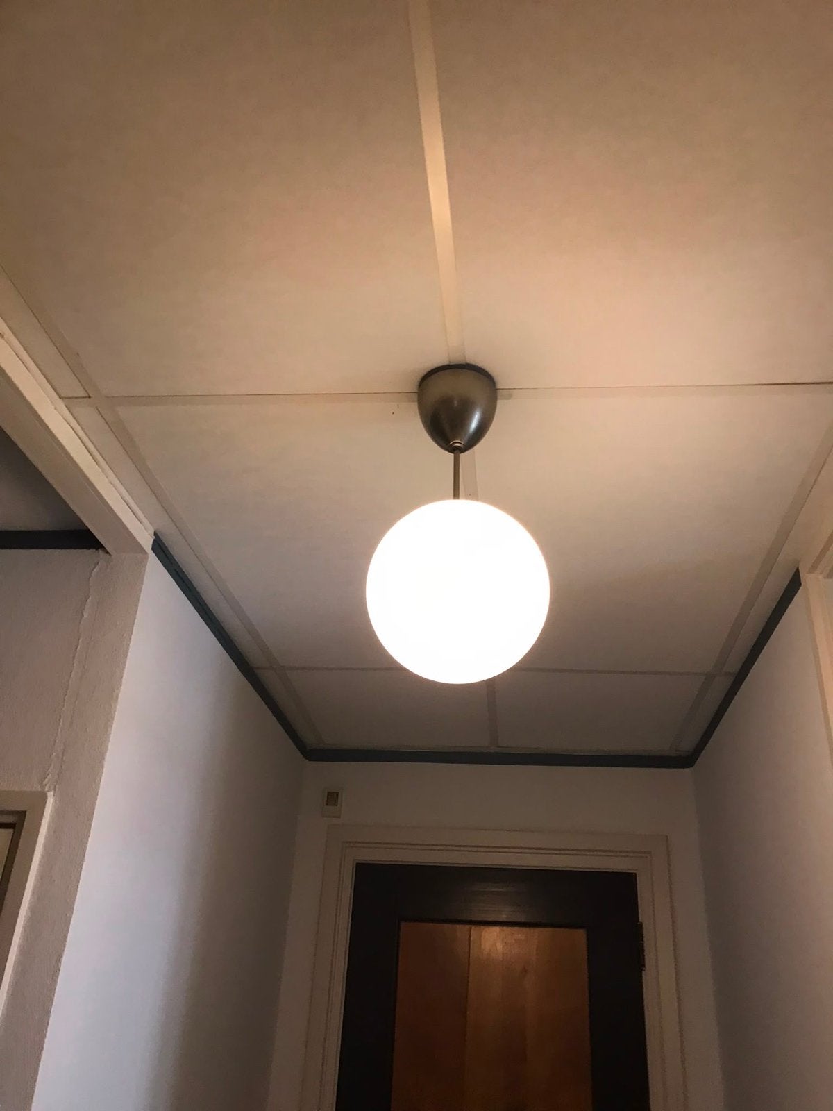 2x Vintage bol lampen - Plafondlampen - Wit glas, Huis en Inrichting, Kasten | Televisiemeubels, Gebruikt, Minder dan 100 cm, Minder dan 50 cm